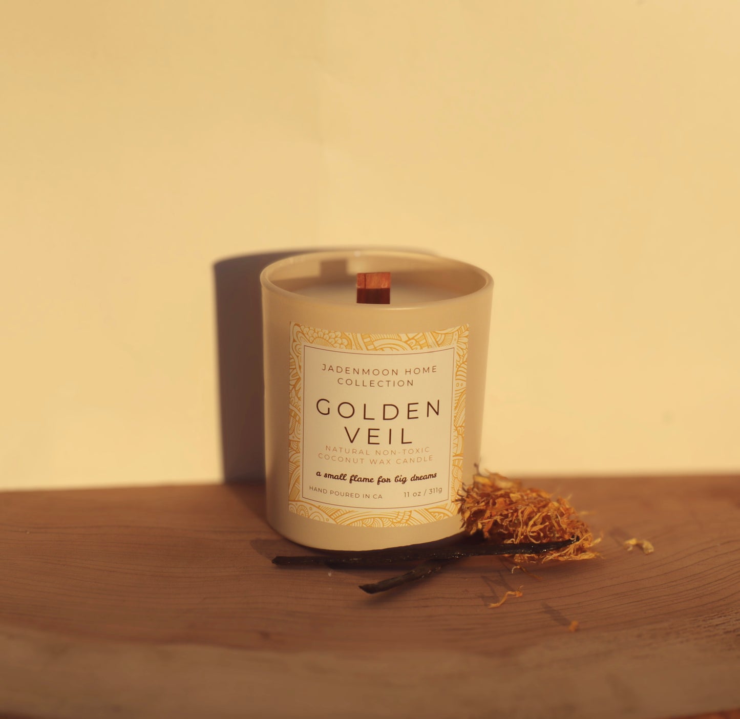 Golden Veil Candle